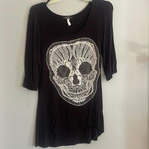 skull shirt